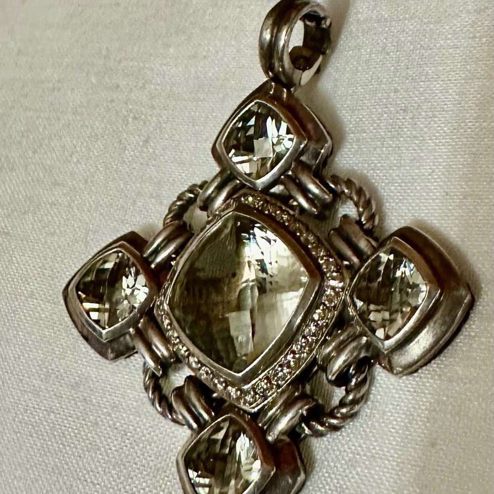 David Yurman pendant sterling silver and diamonds